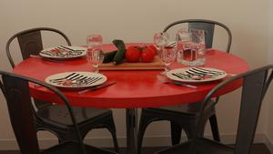 Relookez votre table de salle à manger grâce à l'enduit béton ciré coloré