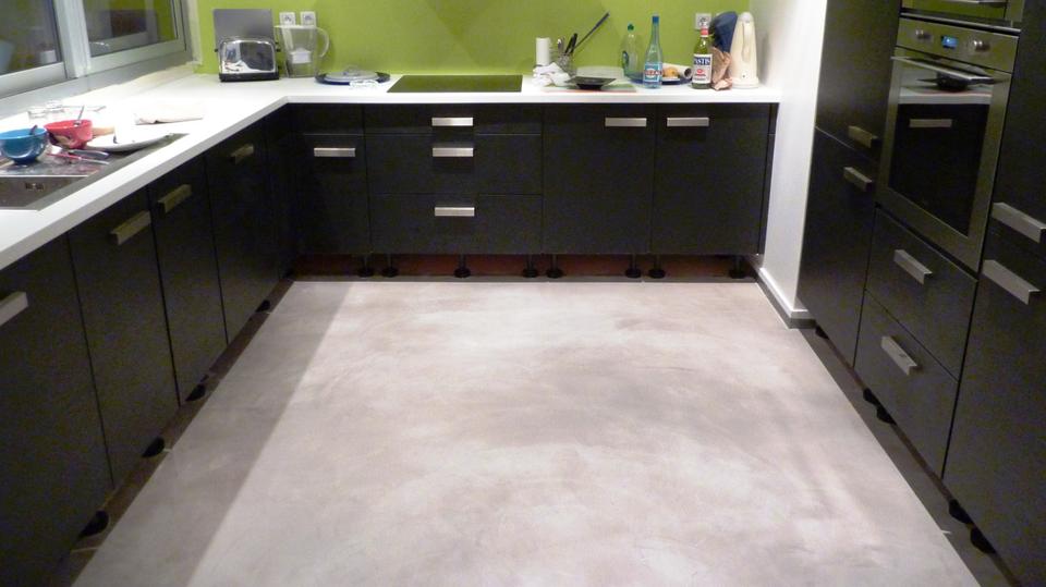 Plongez vous dans l'univers du béton ciré décoratif Cuisine décor Beton
