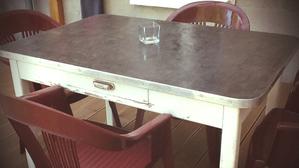 Table APRES transformation en béton ciré